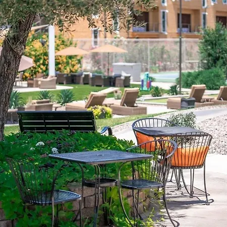220 Fully Furnished, Wifi Included Apartment